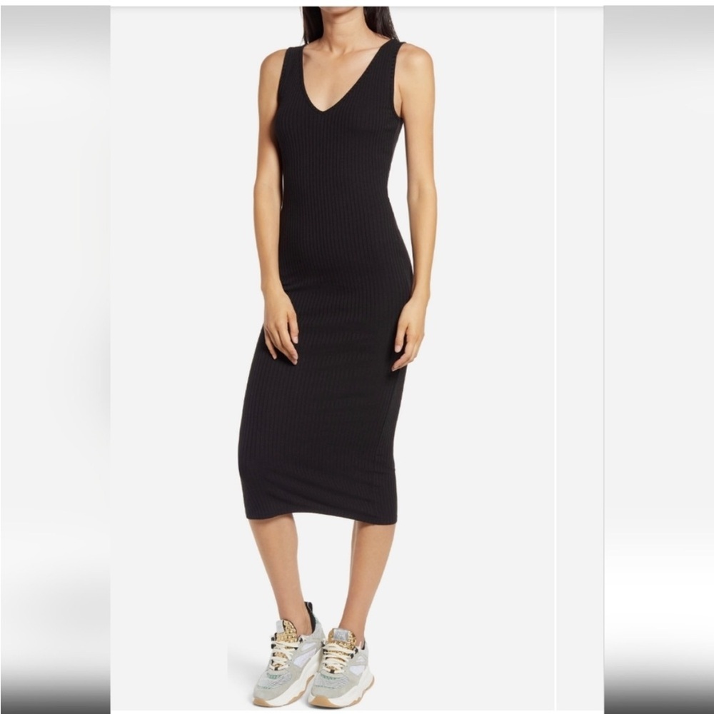 Carbon38 V-neck Rib Knit Midi Dress in Black